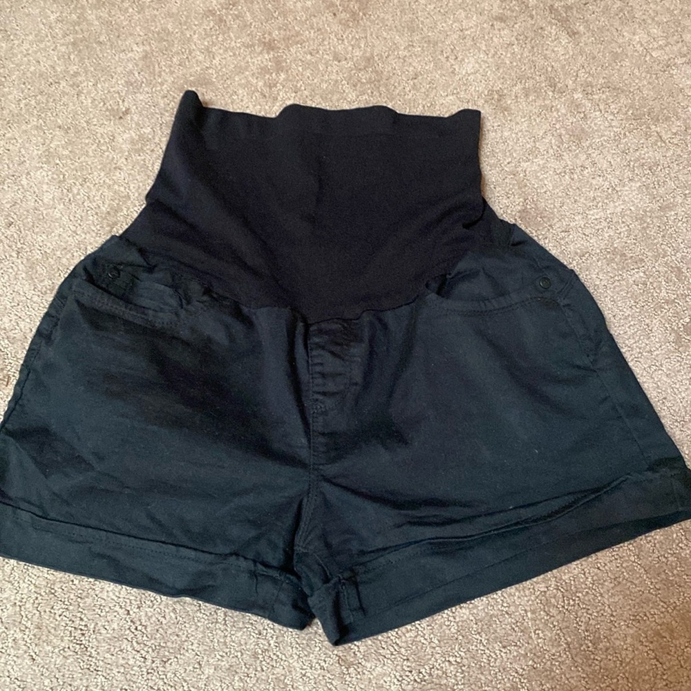 3/$20.  Indigo Poppy Black Size XL Maternity Shorts Spring Summer Casual